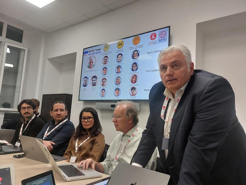 TENTACLE M12_Alberto Arezzo (UNITO)