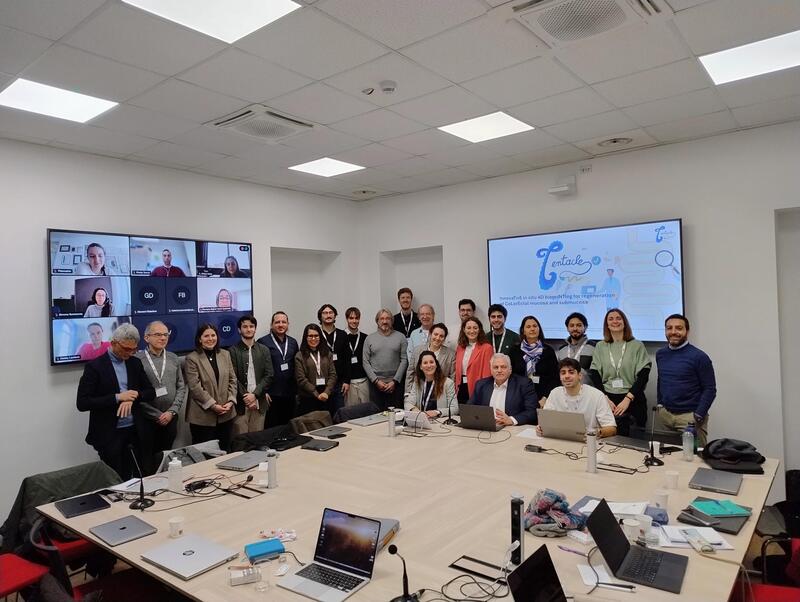 TENTACLE M12_Group pic_7