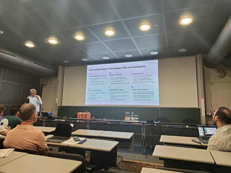 Prof Vozzi presenting all bioprinting projects at LUMINATE Summer School